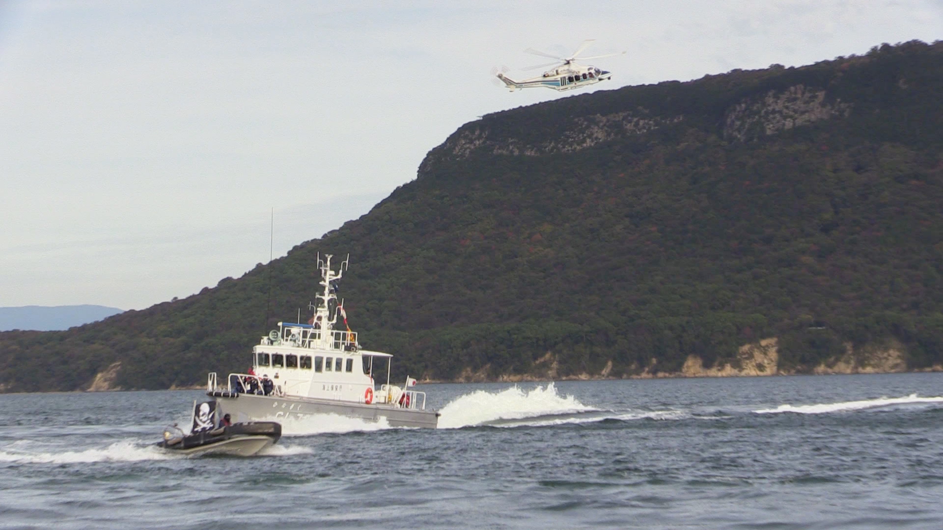 �s�R�D�̒ǐՕߑ��P���̗l�q